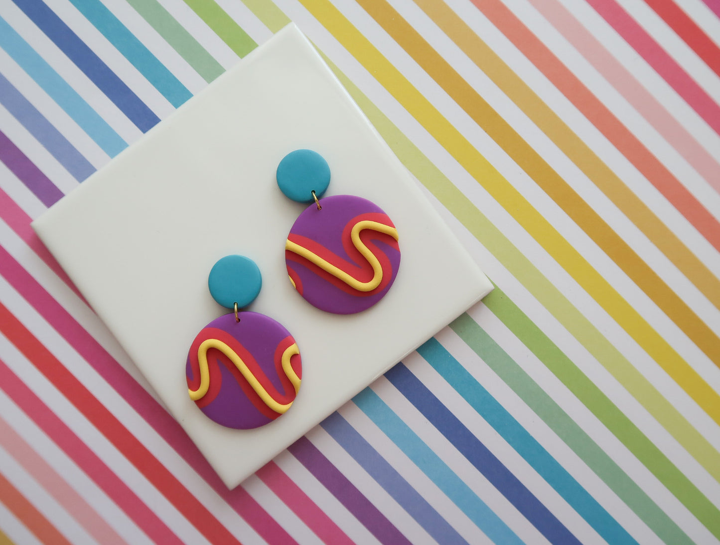 90s Daisy Duck-Inspired Earrings